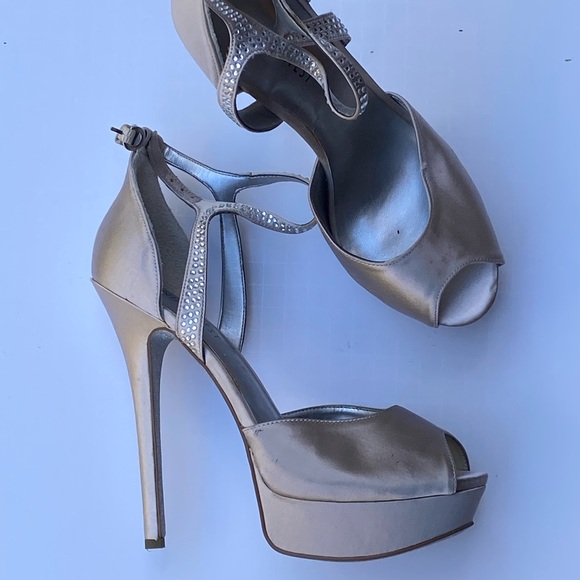Nine West sparkly silver heels - Picture 6 of 6